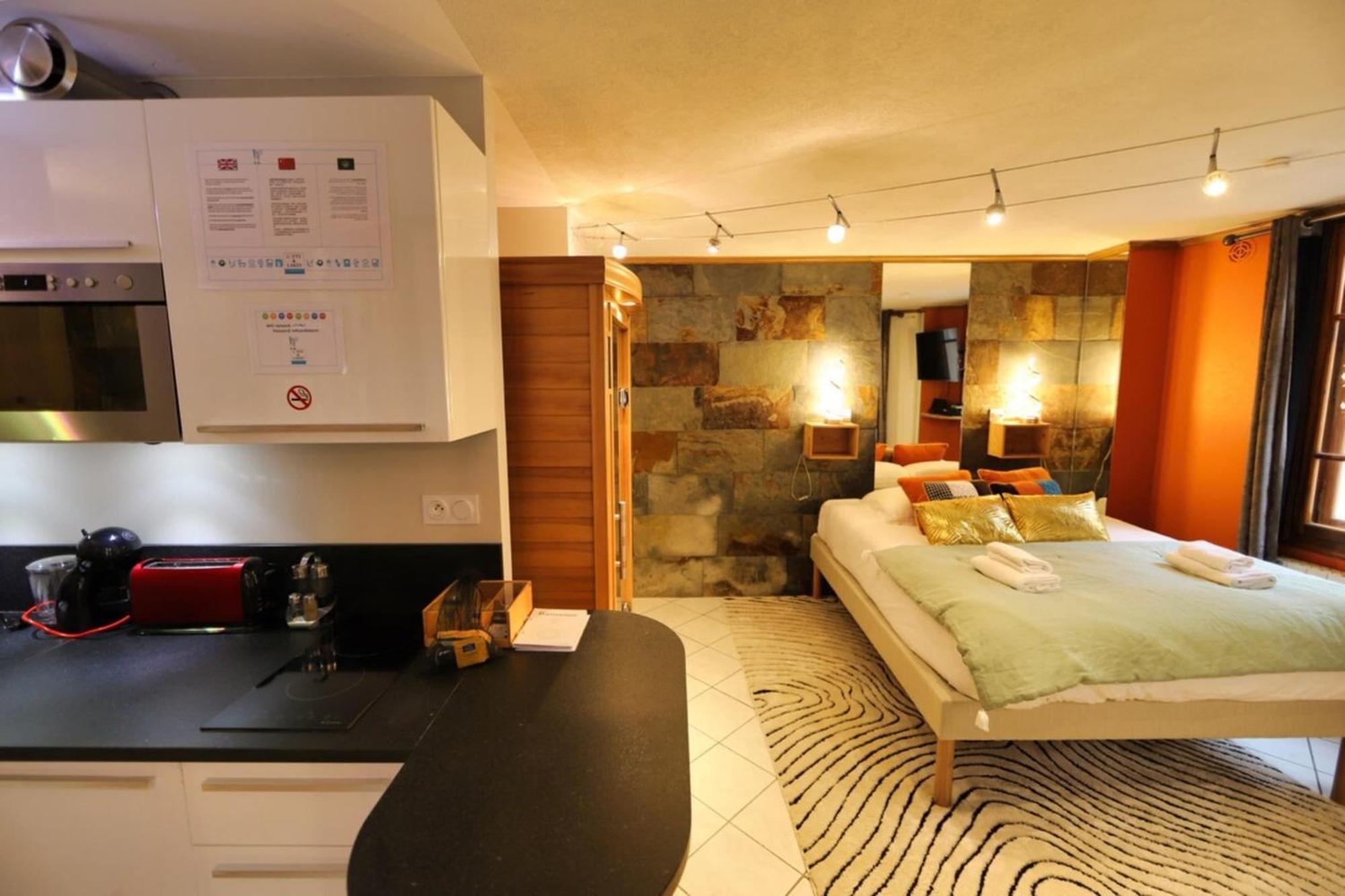 Le Cocon - Jacuzzi et Sauna en vieille ville Annecy Extérieur photo
