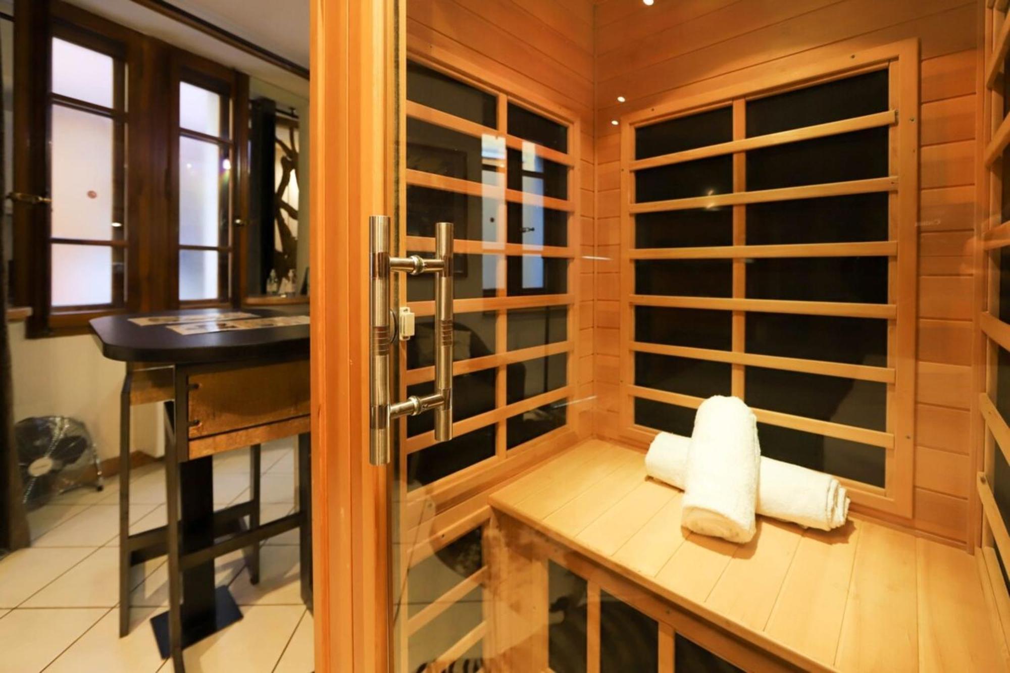 Le Cocon - Jacuzzi et Sauna en vieille ville Annecy Extérieur photo