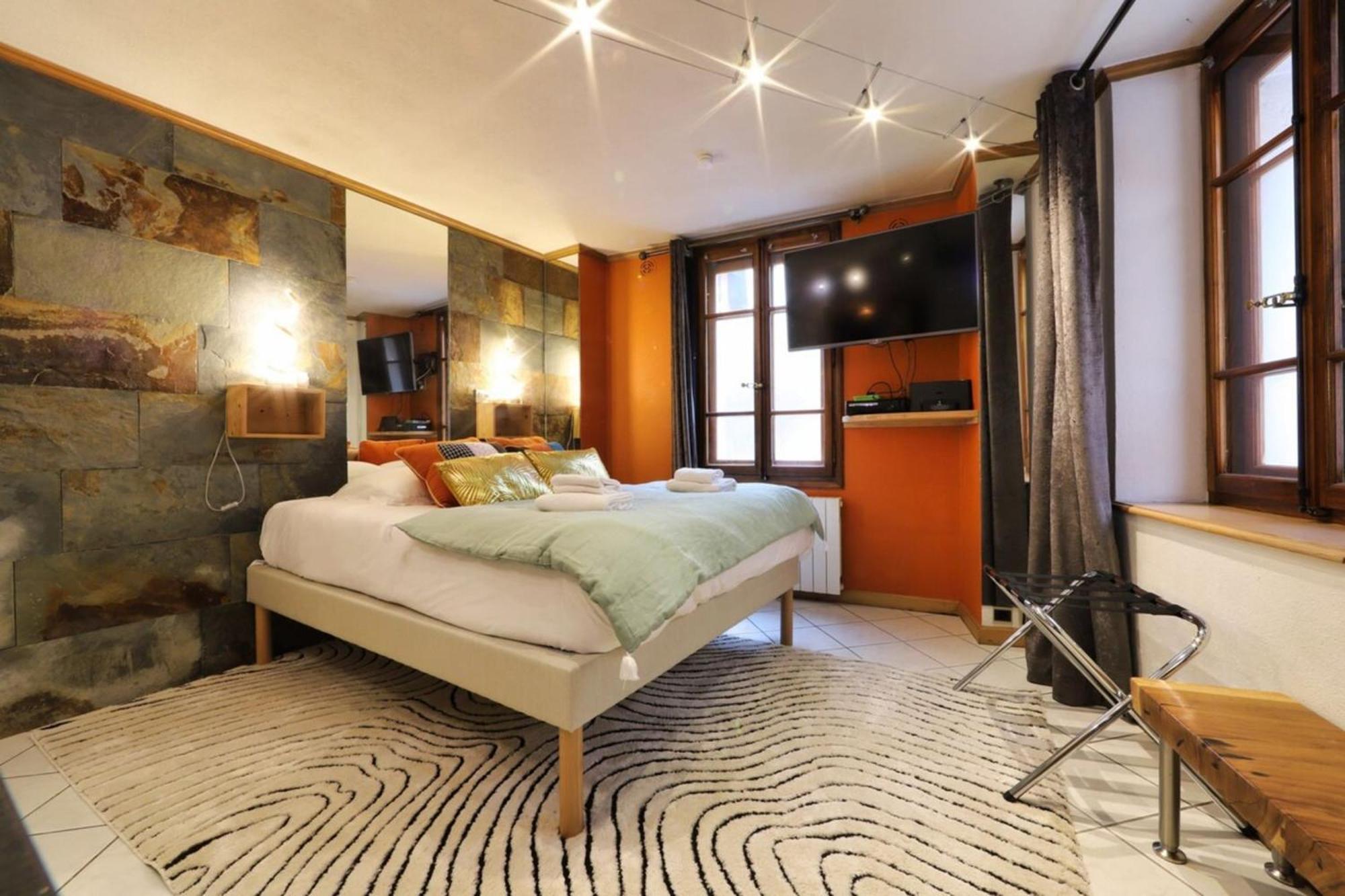Le Cocon - Jacuzzi et Sauna en vieille ville Annecy Extérieur photo